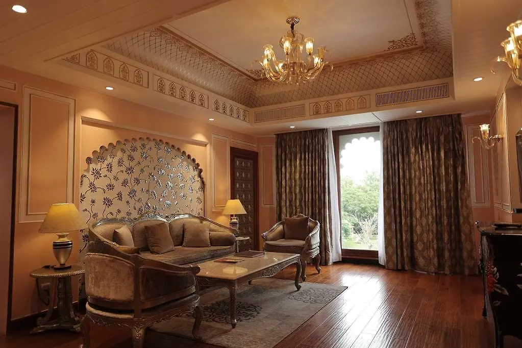 Radisson Blu Udaipur Palace Resort & Spa 5*,