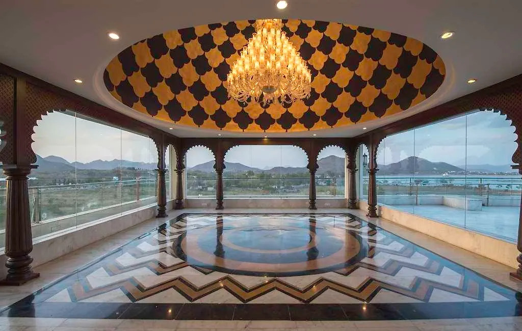 Radisson Blu Udaipur Palace Resort & Spa 5*,